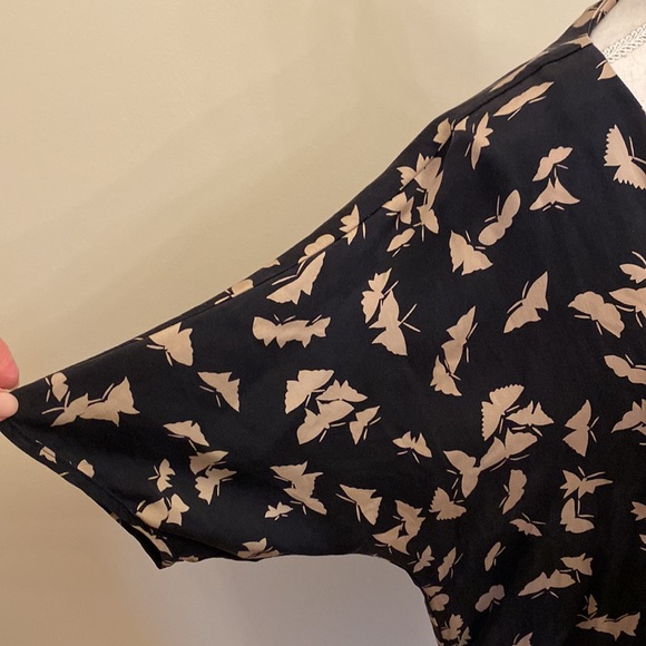 Tucker V-Neck, Short Sleeve, 95% Silk Top, Tunic or Mini Dress - Picture 3 of 10